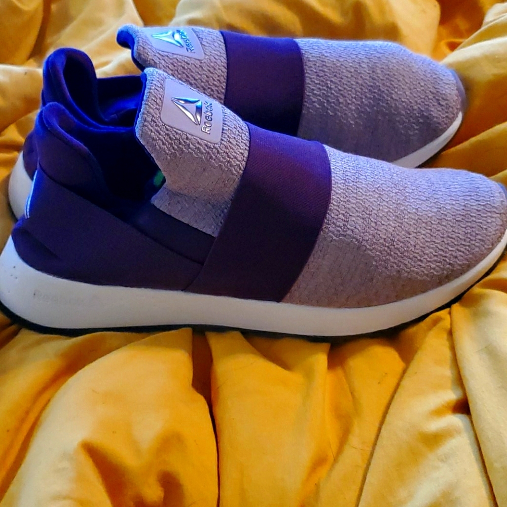 Sneakers - Picture 2 of 5
